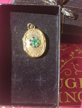 Vintage Collectible Gold  Locket From E.M.Co!!!